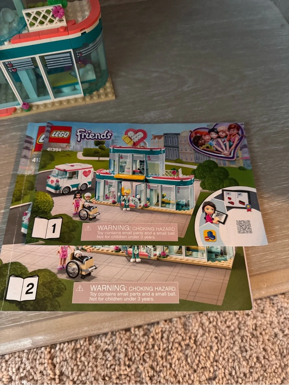 FRIENDS Teal Pink White Heart Clinic Playset with Ambulance
